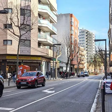 Appartamento Fira 3 A 1min Del Metro Y Centro 15min *